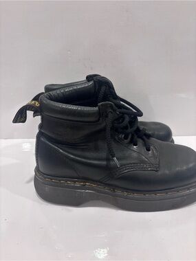 Vintage Dr. Martens AirWair Black Leather Ankle Boots Women’s Approx Size 9